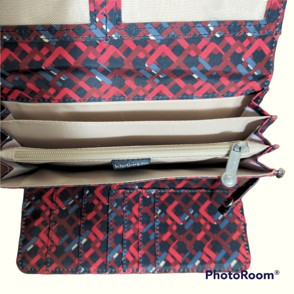 Nylon Kipling brand billfold clutch - Picture 4 of 6